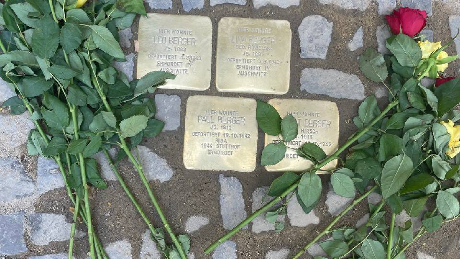 Stolpersteine für die Familien Hirsch und Berger