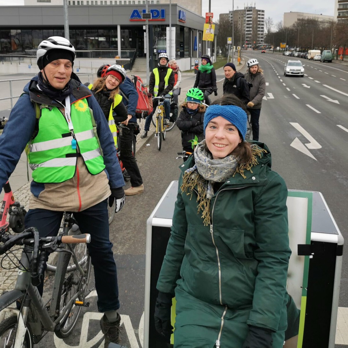 A100 stoppen: Fahrraddemo gegen den Weiterbau der Autobahn